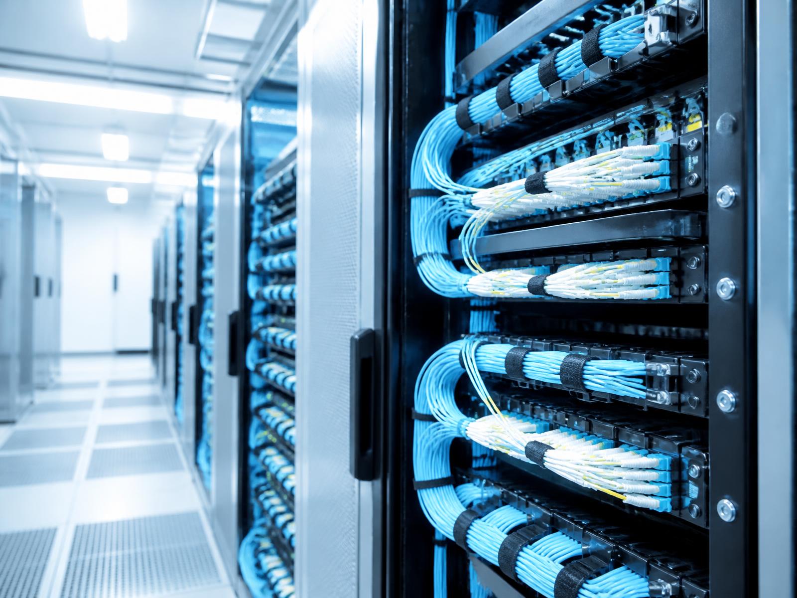 Fiber-optic network cabling in a data facility